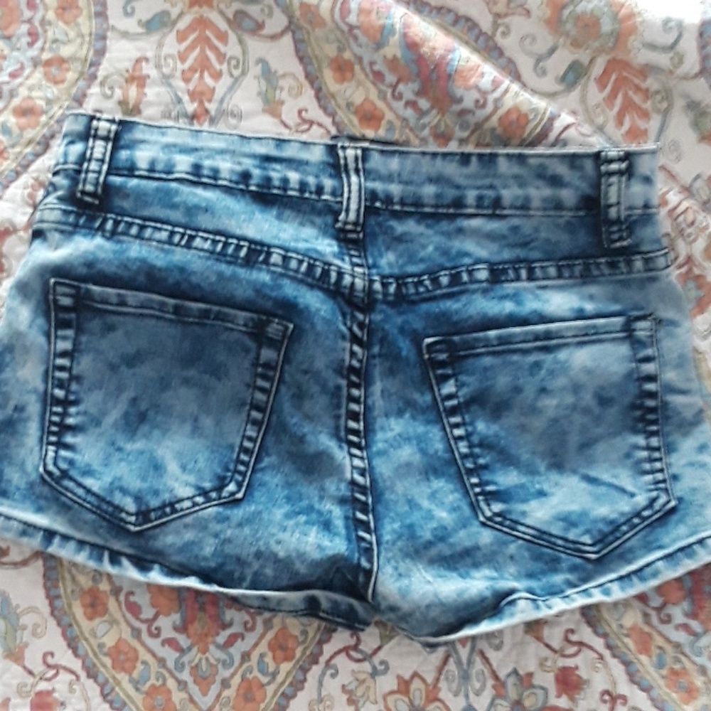 Shorts - Picture 2 of 2